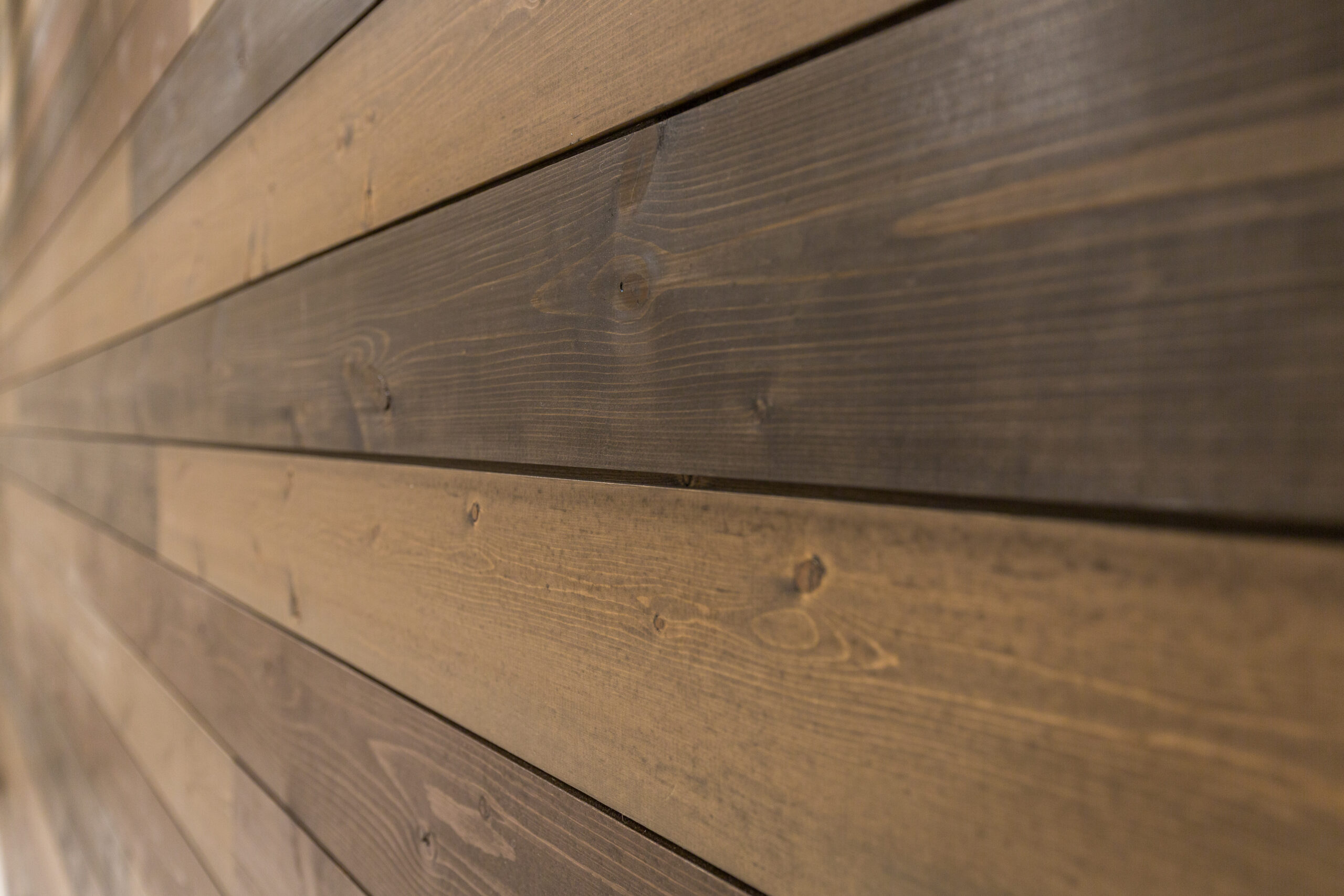 Wall&Ceiling_Fineline_VarietyColors_SingleFamily_360Homes_Abbotsford_09